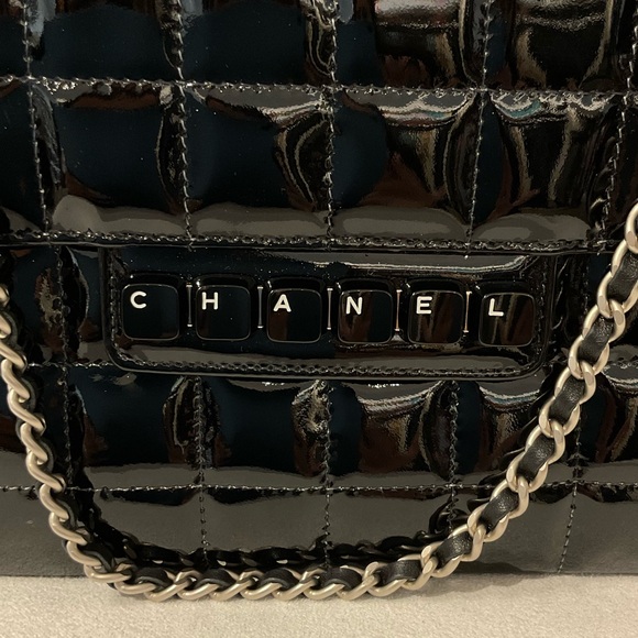 Chanel Bag - Picture 2 of 12